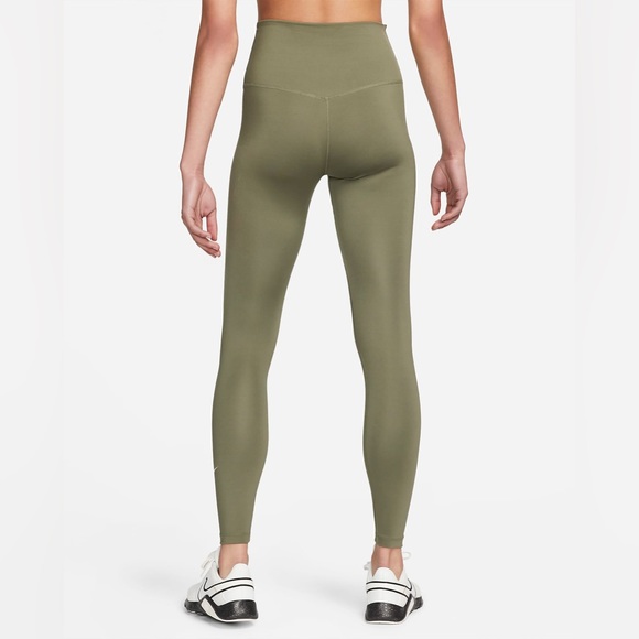 Nike One
Women's High-Rise Leggings - Picture 2 of 6